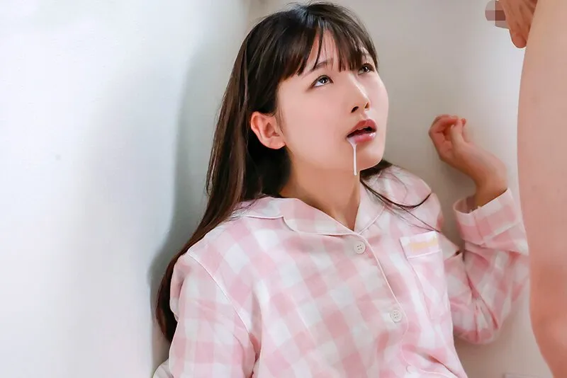 Anh trai ghen khi cô bạn gái có bạn gái nên luôn bắt em ấy làm tình